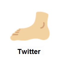 Foot: Medium-Light Skin Tone on Twitter Twemoji